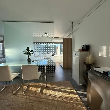 Sunny Home Private Jacuzzi Hydromassage, Underground Parking, 300M Metro Peristeri-2