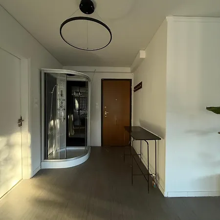 Sunny Home Private Jacuzzi Hydromassage, Underground Parking, 300M Metro Peristeri-3
